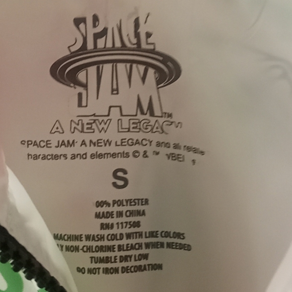 Windbreaker - Picture 10 of 11